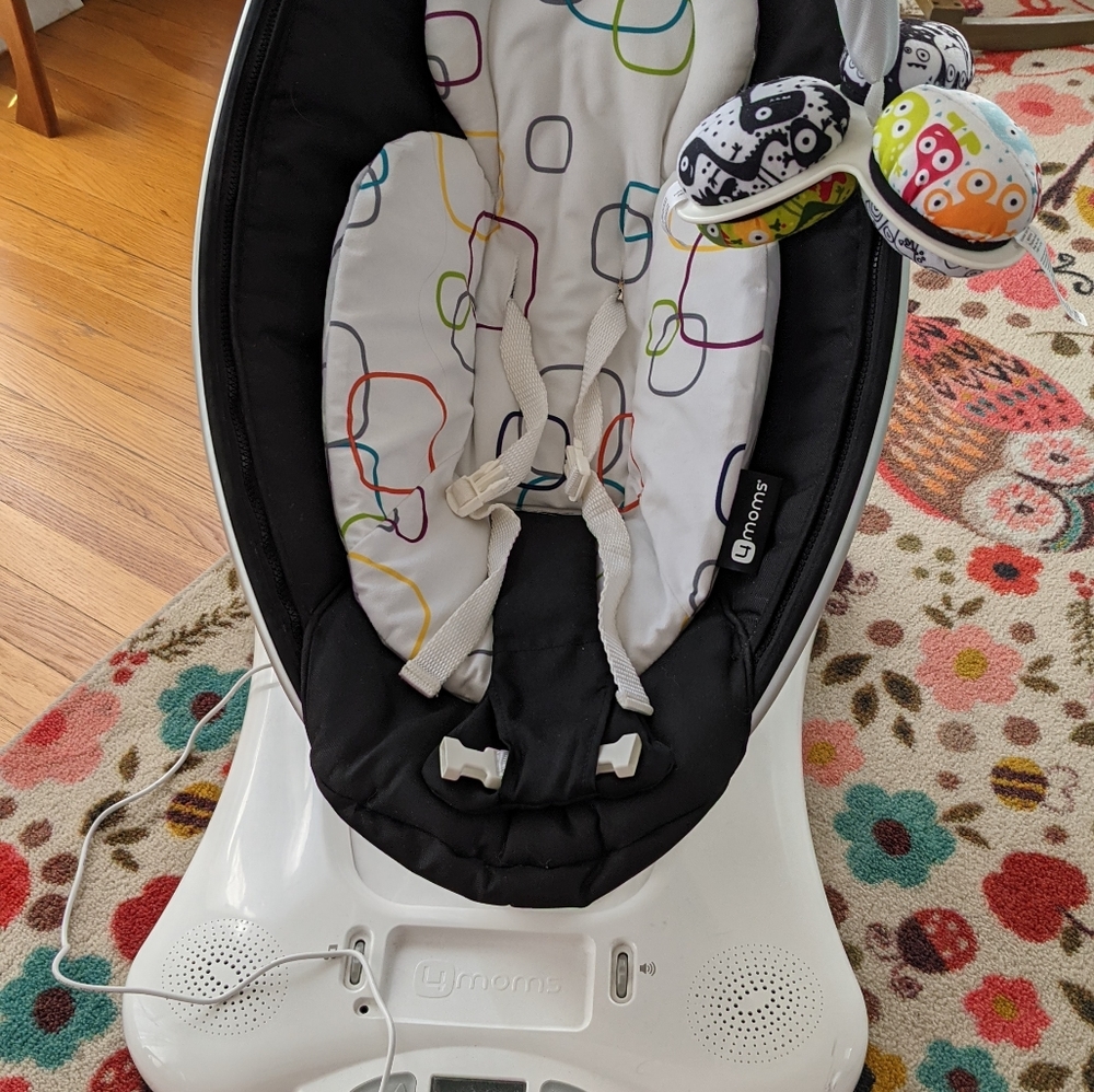 4Moms mamaRoo infant swing